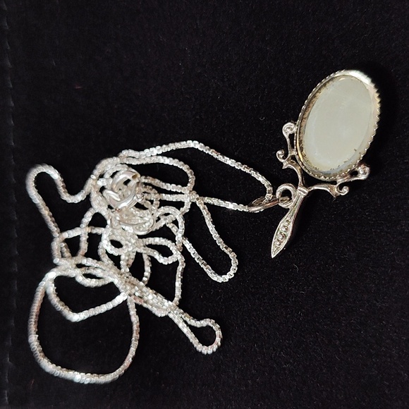 Rare BEAU Sterling Ornamental Hand Mirror Charm Pendant Necklace - Picture 3 of 10